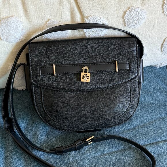 Tory Burch Handbags - Tory Burch’s classic leather equestrian-inspired style black crossbody bag